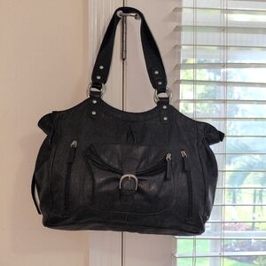 Perlina Black Leather Shoulder Bag